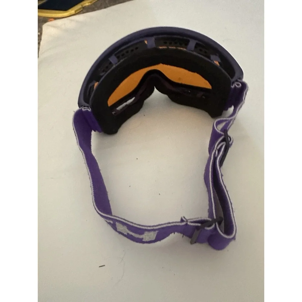 SMITH PMT Airflow Ski Goggles - Teardrop Shape - Foam Membrane - purple strap